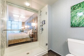 Hotel Blu Vancouver