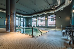 Hotel Blu Vancouver