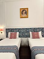 Hotel Atulyaa Taj