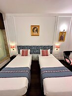 Hotel Atulyaa Taj