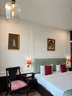 Hotel Atulyaa Taj