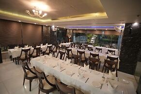 Hotel Atulyaa Taj
