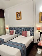Hotel Atulyaa Taj