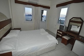 Ado Beach Hotel