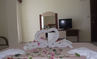 Ado Beach Hotel