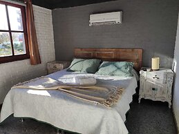 Pastora Suites & Hostel