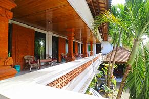 Bali Senia Hotel