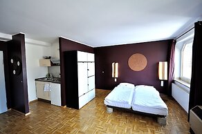 Five Elements Hostel
