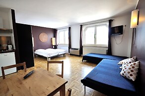 Five Elements Hostel