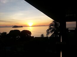 Sea Rock Resort