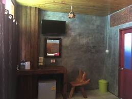 Sea Rock Resort