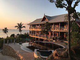 Sea Rock Resort