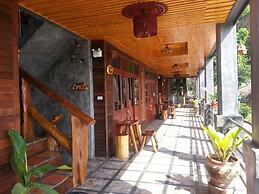 Sea Rock Resort
