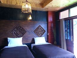 Sea Rock Resort
