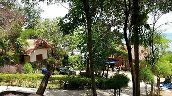 Sea Rock Resort