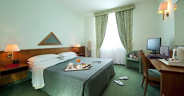 Castagna Palace Hotel & Restaurant