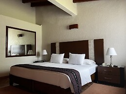 Casa Bugambilia