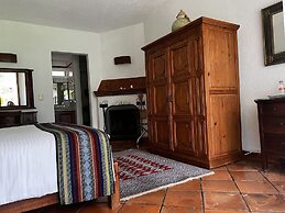 Casa Bugambilia