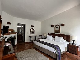 Casa Bugambilia