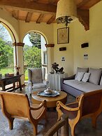 Casa Bugambilia