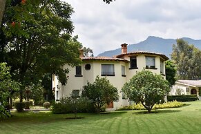 Casa Bugambilia
