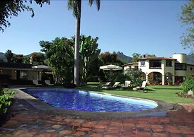 Casa Bugambilia
