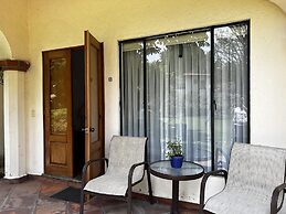 Casa Bugambilia