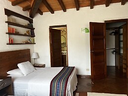Casa Bugambilia