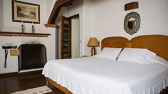 Casa Bugambilia