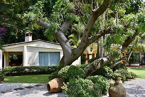 Casa Bugambilia