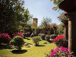 Casa Bugambilia