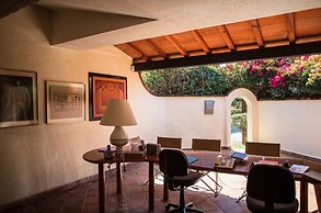 Casa Bugambilia