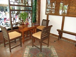 The Red Balcony Inn