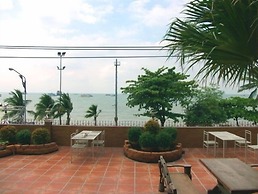 The Red Balcony Inn