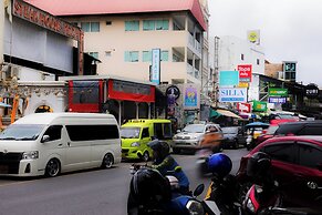 Silla Patong Boutique – Beach Walk Access