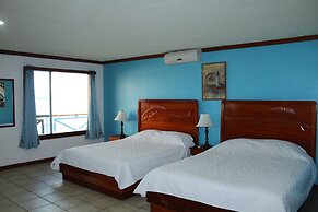 Fish Hook Marina & Lodge