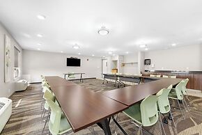 Home Inn and Suites Lloydminster