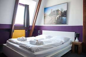The Flying Pig Downtown Youth Hostel