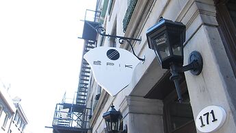 Hotel Epik Montreal