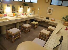 Poppy Springs Resort & Spa