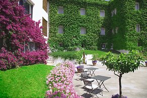 Hotel Emilia