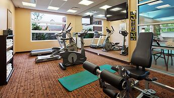Best Western Plus Bathurst Hotel & Suites