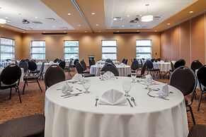 Best Western Plus Bathurst Hotel & Suites
