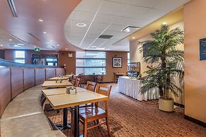 Best Western Plus Bathurst Hotel & Suites