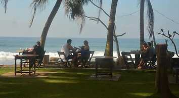 Time N Tide Beach Resort