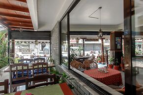 Hotel Peace Plaza