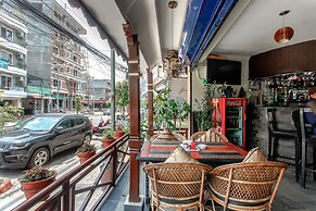 Hotel Peace Plaza