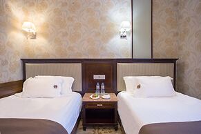 Hotel Happy Inn