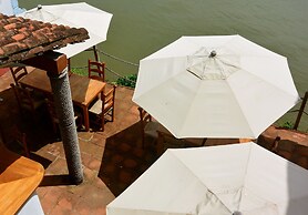 Hotel Casa del Río