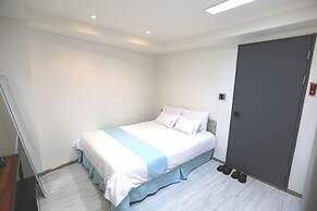 Must Stay Hotel Myeongdong